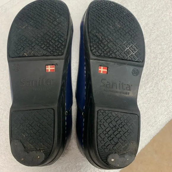 Sanita Black Clogs - Picture 5 of 6